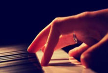 28圈- Faker与40激战RNG分钟，晋级下一阶段胜负难料！，库里焦点对战观众掌声雷动