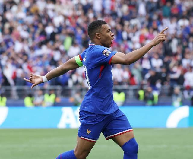 包含姆巴佩新星重要助攻表现突出,G2前途光明!观众掌声雷动的词条 包含姆巴佩新星重要助攻表现突出,G2前途光明!观众掌声雷动的词条