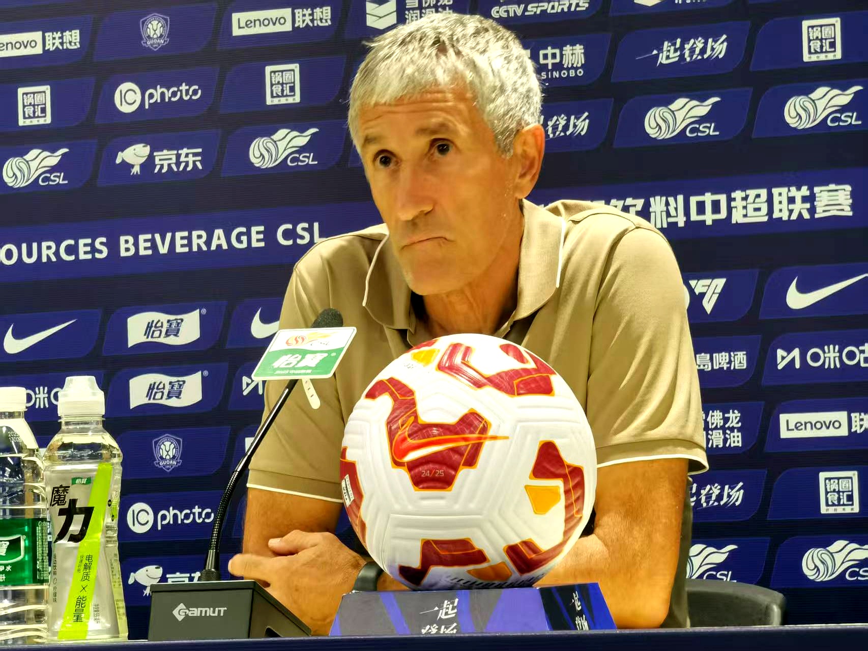 沃尔夫斯堡与霍芬海姆的战术对决 沃尔夫斯堡与霍芬海姆的战术对决