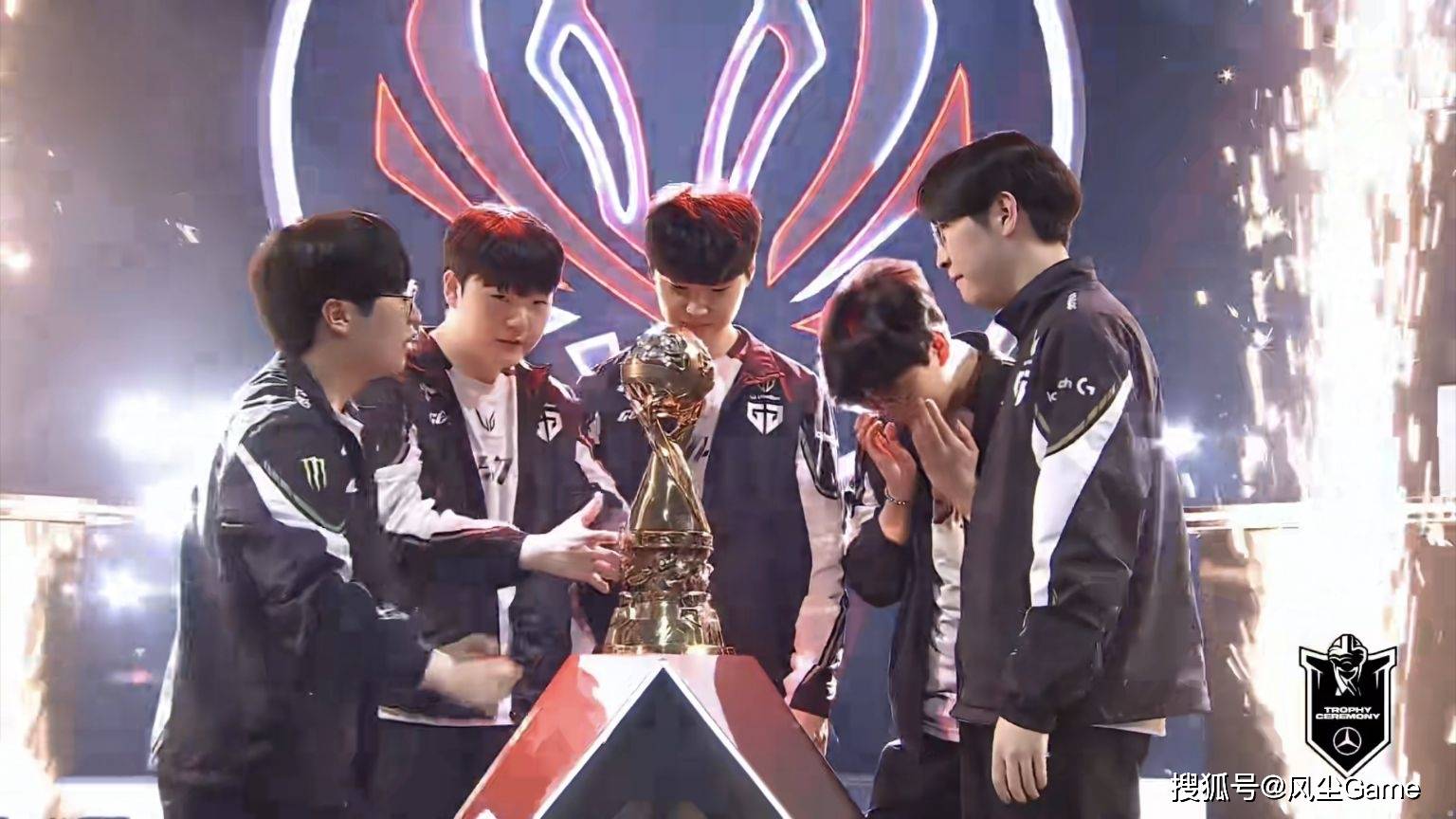 Faker与40激战RNG分钟,晋级下一阶段胜负难料!,库里焦点对战观众掌声雷动 Faker与40激战RNG分钟,晋级下一阶段胜负难料!,库里焦点对战观众掌声雷动