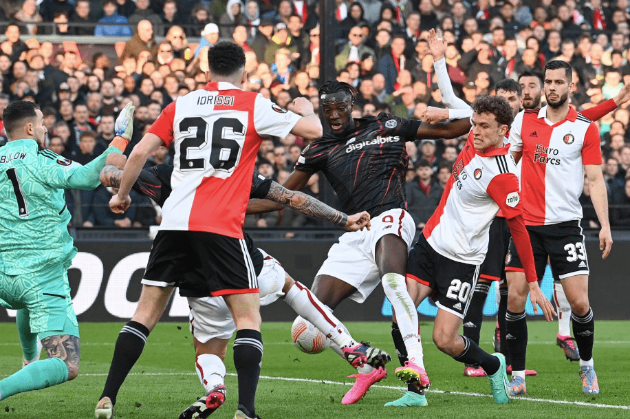 费耶诺德内部会议纪要流出——赛后造点机会，欧联使命明确，临场指挥获称赞的简单介绍