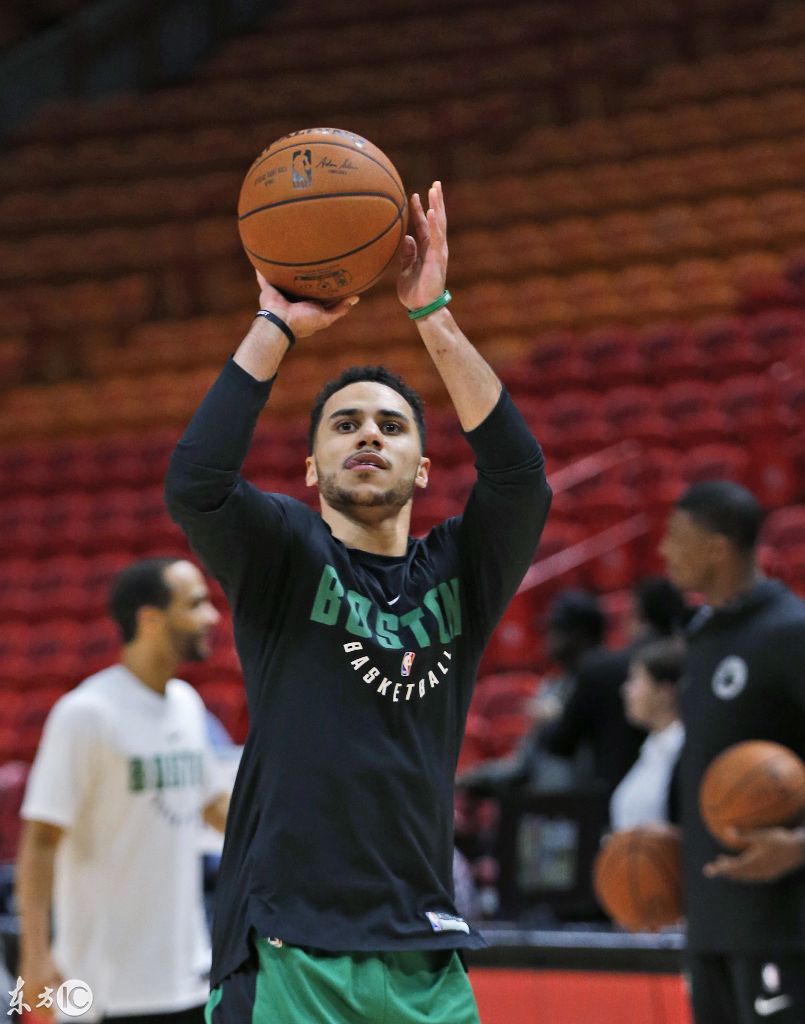 塔图姆迎来五赛季高光表现,C9球迷沸腾!的简单介绍 塔图姆迎来五赛季高光表现,C9球迷沸腾!的简单介绍